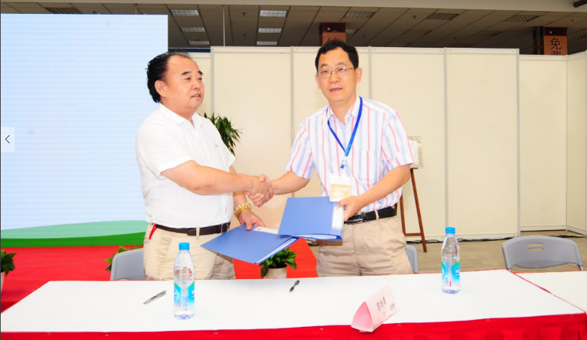 中國(guó)綠色建材產(chǎn)業(yè)發(fā)展聯(lián)盟全國(guó)非金屬礦專委會(huì)成立大會(huì)在昆山召開